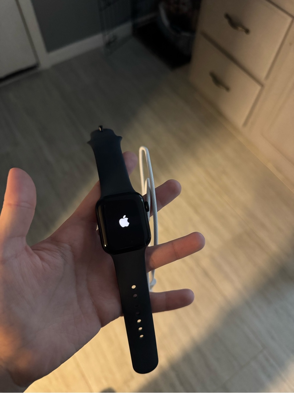 Apple Watch SE 3 GPS with Black Band - 40mm